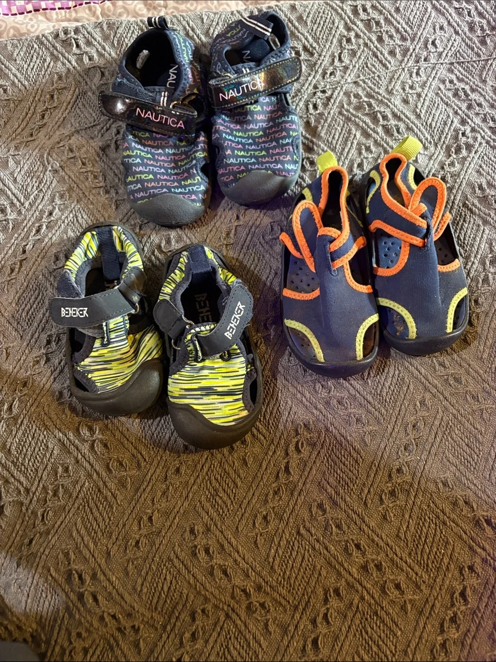 Toddlers water shoes sizes 5, 6, and 7. Minimal wear, Nautical,Oshkosh, and more